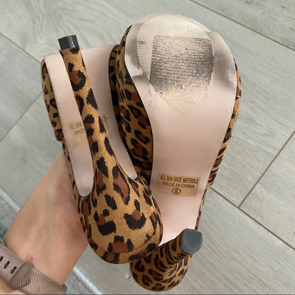 Chase & Chloe animal print heels - Picture 9 of 9